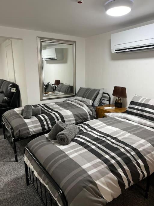 Studio Flat Twin - Town Centre Merthyr Tydfil Ngoại thất bức ảnh